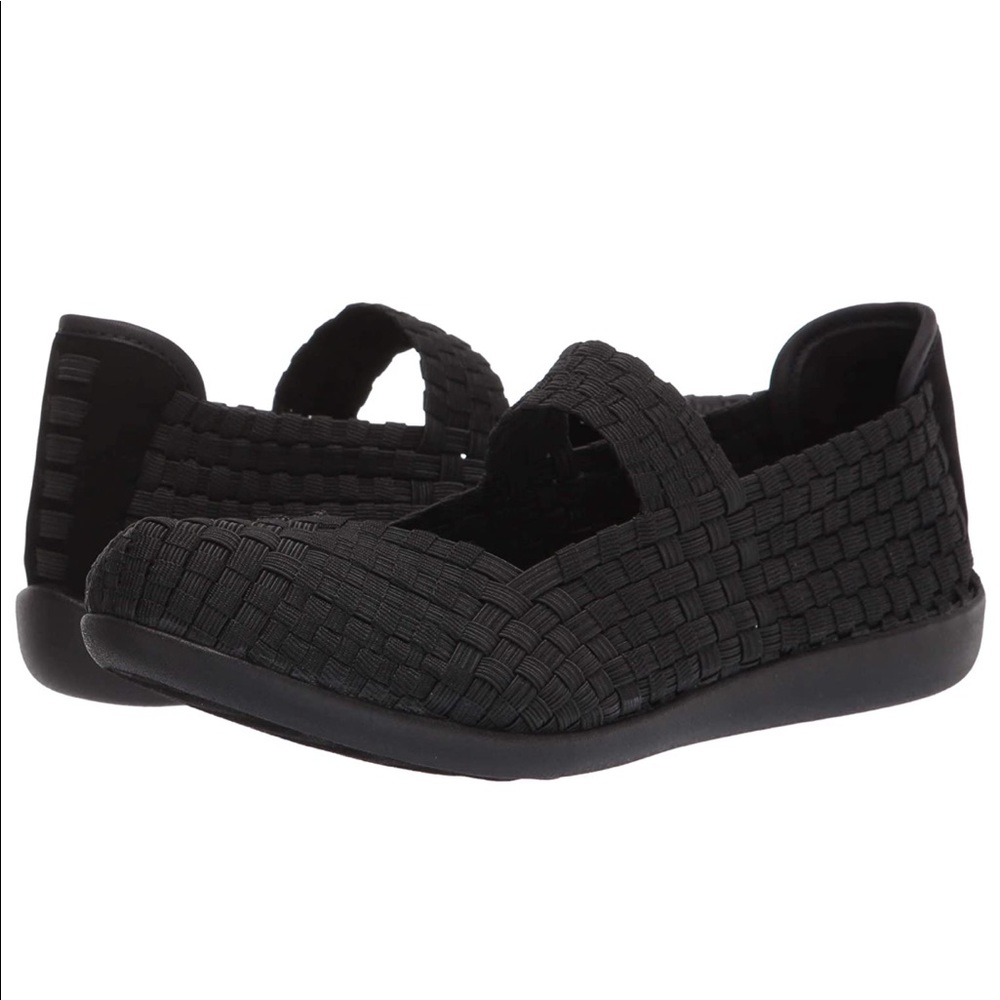 NWOT Steve Madden Women's Caspar Mary Jane Flats